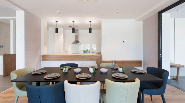 THE  IVY SOUTHE BRISBANE ( ÚC)