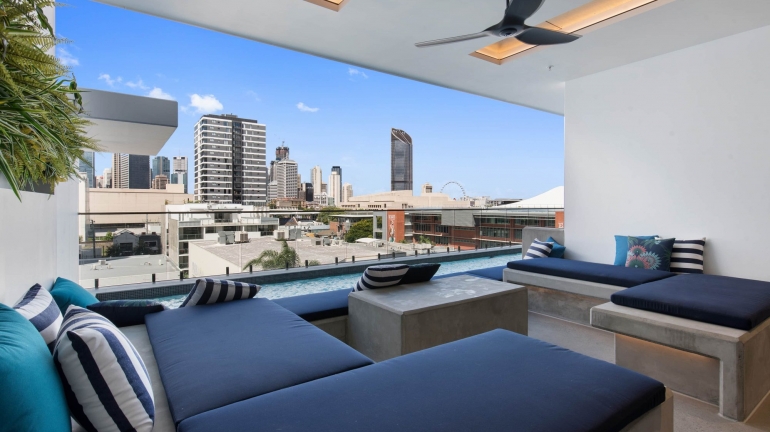 THE  IVY SOUTHE BRISBANE ( ÚC)